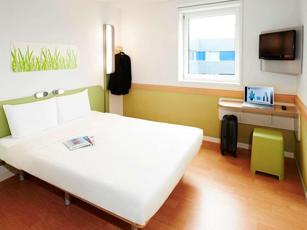 Ibis Budget - Porte De Баньоле Номер фото