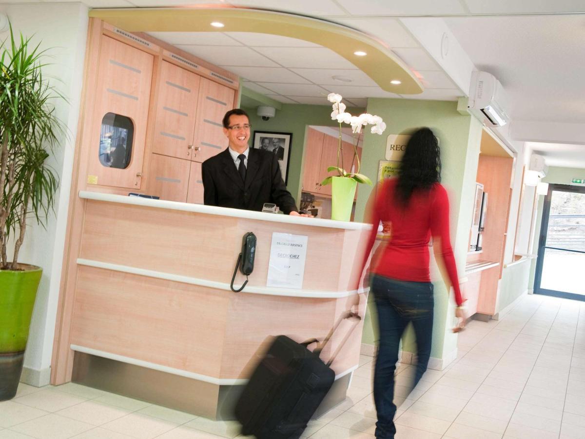 Ibis Budget - Porte De Баньоле Экстерьер фото