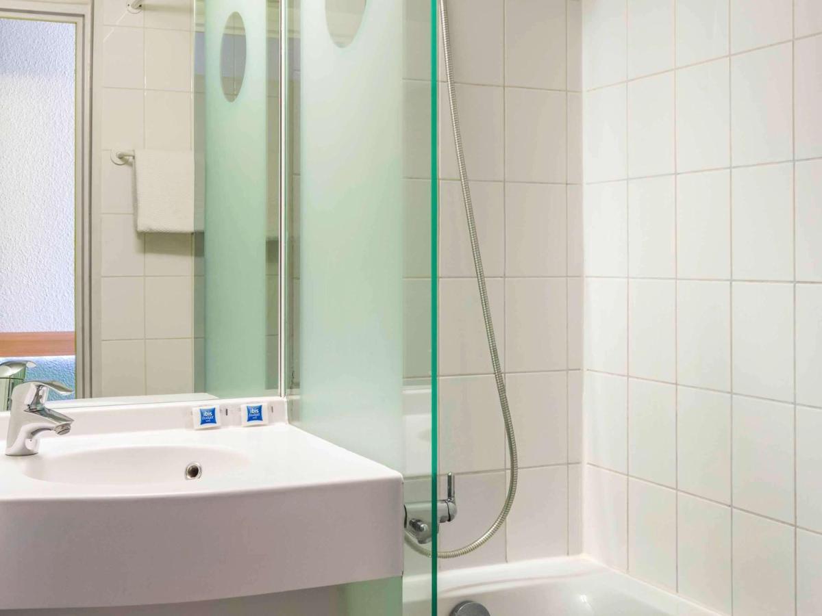 Ibis Budget - Porte De Баньоле Экстерьер фото